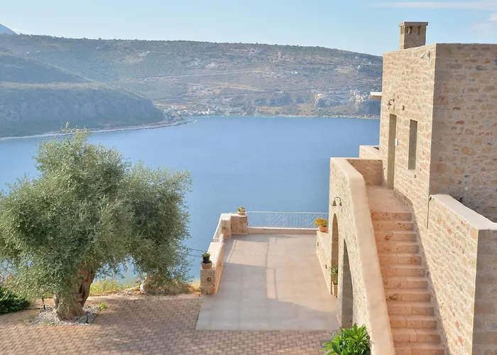 Akrolithi Boutique Hotel & Suites